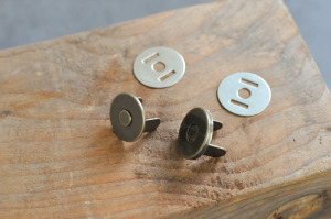 Magnetic Snap 18mm 台製 雙折腳磁釦 插式磁釦 青古銅