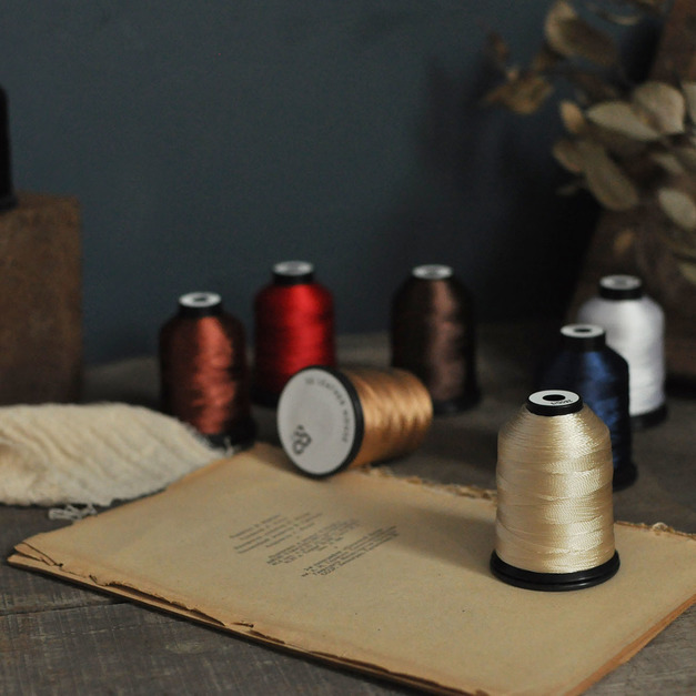 Polyester Sewing Machine Threads 縫紉機車線系列 8 Color 皮革專用車縫線 繡線 3股 3core