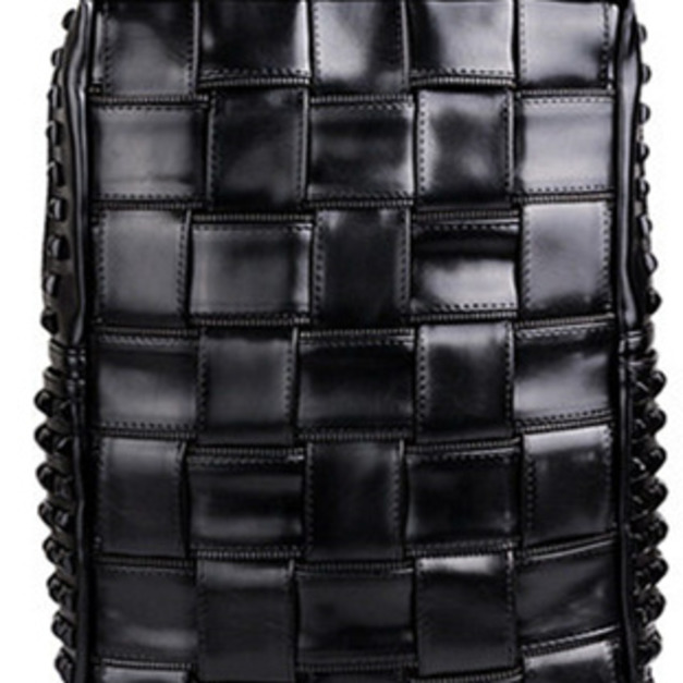 大編織鉚釘背包