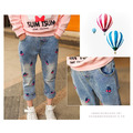 春裝中大童櫻桃圖案寬鬆版牛仔褲/長褲