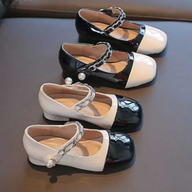 韓版黑白時尚珍珠跟鞋/娃娃鞋/包鞋(2色)