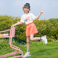2022夏裝韓版中大童時尚花朵上衣+橘色短褲二件套裝_3