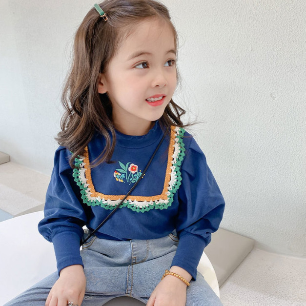 2022春裝韓版公主澎澎袖花朵刺繡上衣(深藍色)