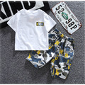 2022夏裝韓版男童英文印花上衣+迷彩短褲二件套(白色)_1