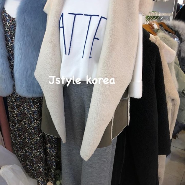 簡約LATTE 立體字母刷毛七分袖T