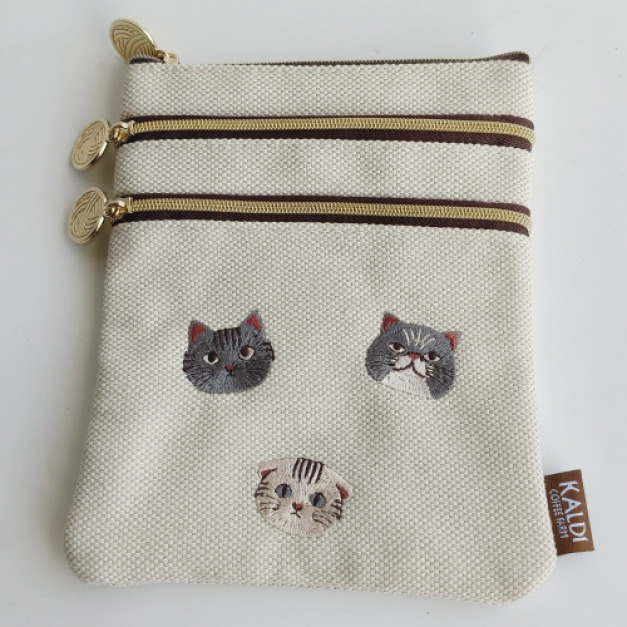 可愛貓咪刺繡收納包