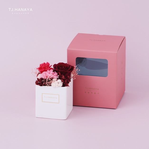 永生康乃馨大方禮盒｜紅粉