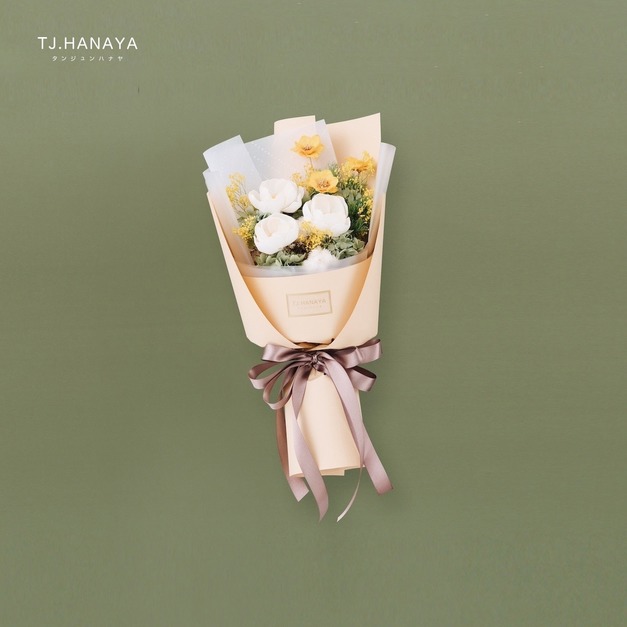索拉雞蛋花畢業花束｜暮野