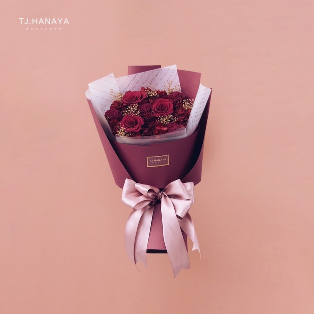 永生玫瑰畢業花束｜釉紅