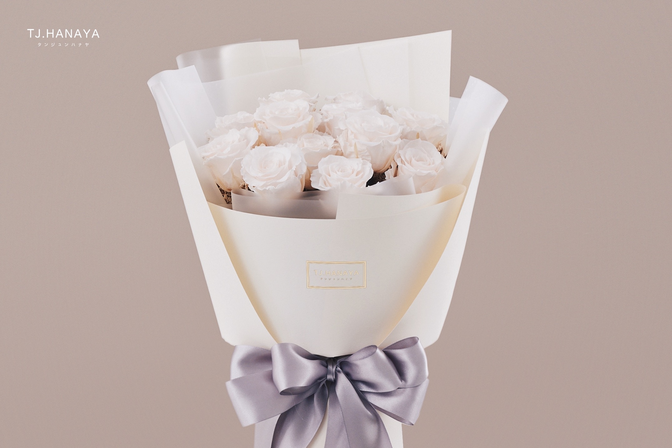 白玫瑰花語-白玫瑰花束-永生玫瑰花束-玫瑰朵數含意