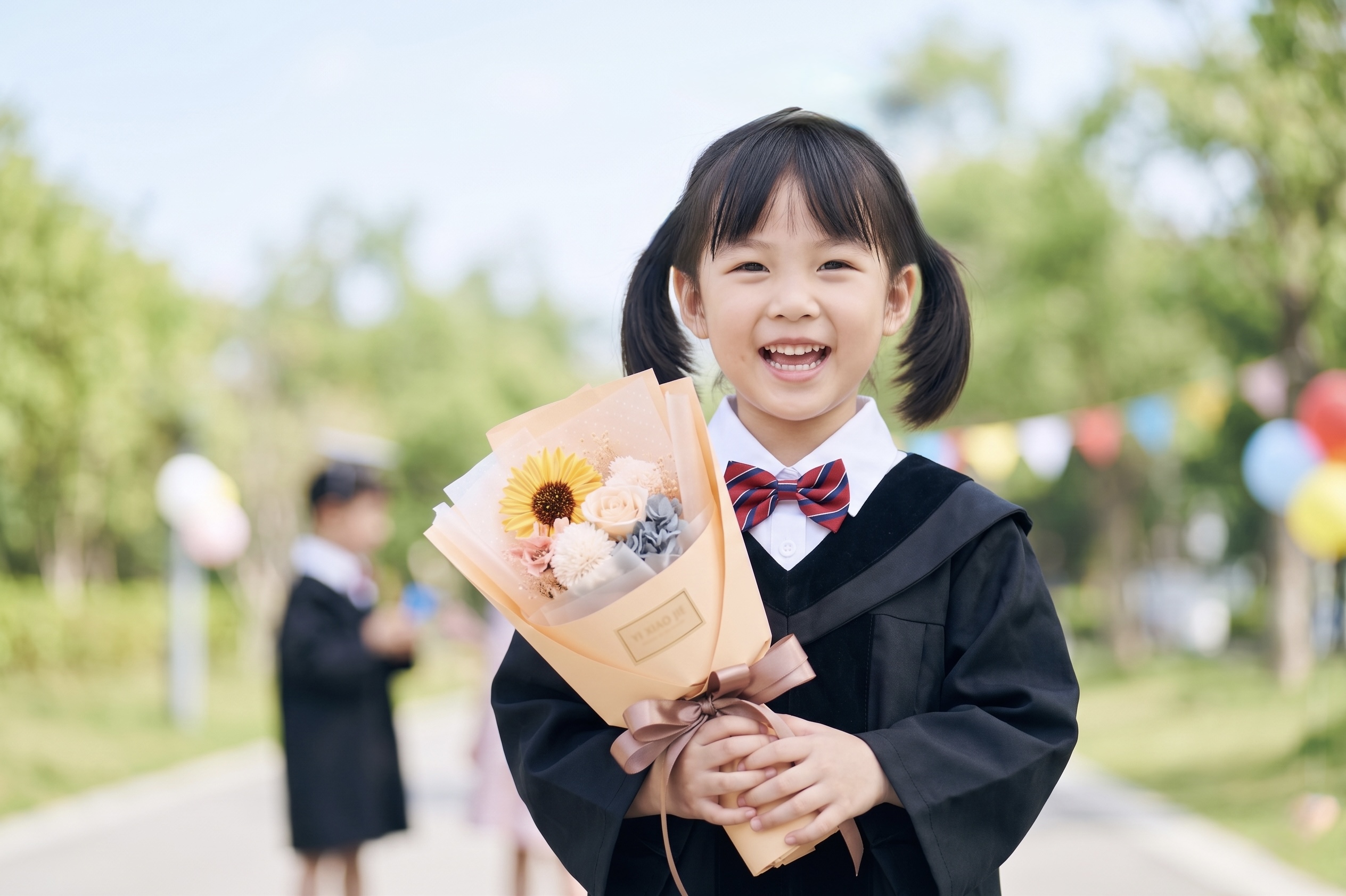 幼稚園畢業花束-大班畢業送花-小型畢業花禮推薦
