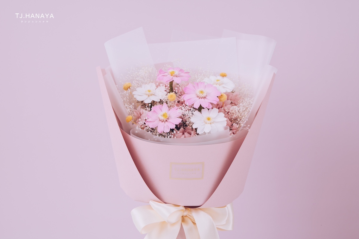 白色女生畢業花束-清新畢業花禮-送女生花束推薦