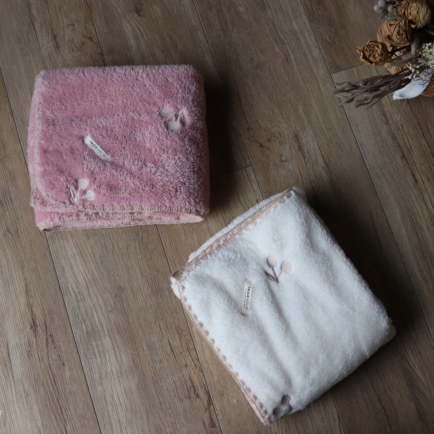 【Trick Holic】櫻桃刺繡毛毯-70x85cm-兩色可選