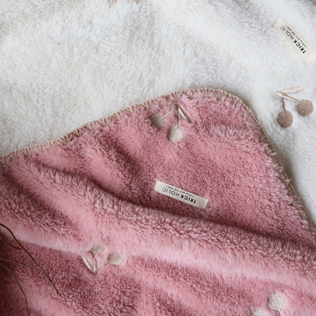 【Trick Holic】櫻桃刺繡毛毯-140x85cm-兩色可選