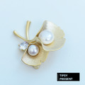 胸針 霧面銀杏造型 鋯石 珍珠 優雅胸針 微醺．禮物_2
