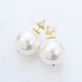 耳環 鍍K金 三角鋯石 超大珍珠耳扣 耳針 微醺．禮物_1