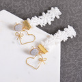 正韓 鍍K金針 閃亮淡藍 白色蕾絲垂墜 鏤空愛心 蝴蝶結 耳針 耳環 微醺。禮物 (可改耳夾)