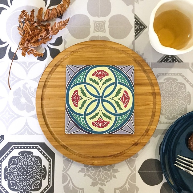 【捲毛力卡QUEMOLICA】-花磚吸水杯墊紫-四季隆冬