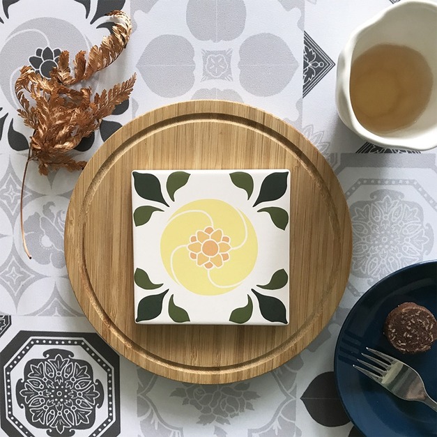 【捲毛力卡QUEMOLICA】-花磚吸水杯墊-黃-優雅綻放