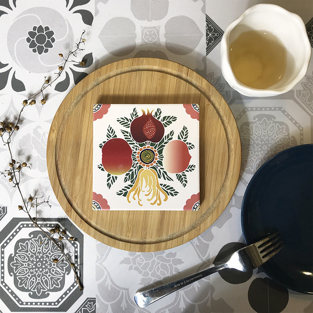 【捲毛力卡QUEMOLICA】-花磚吸水杯墊-紅-吉祥四果