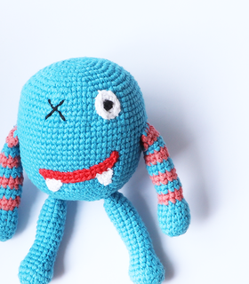 表演慾強的小藍怪