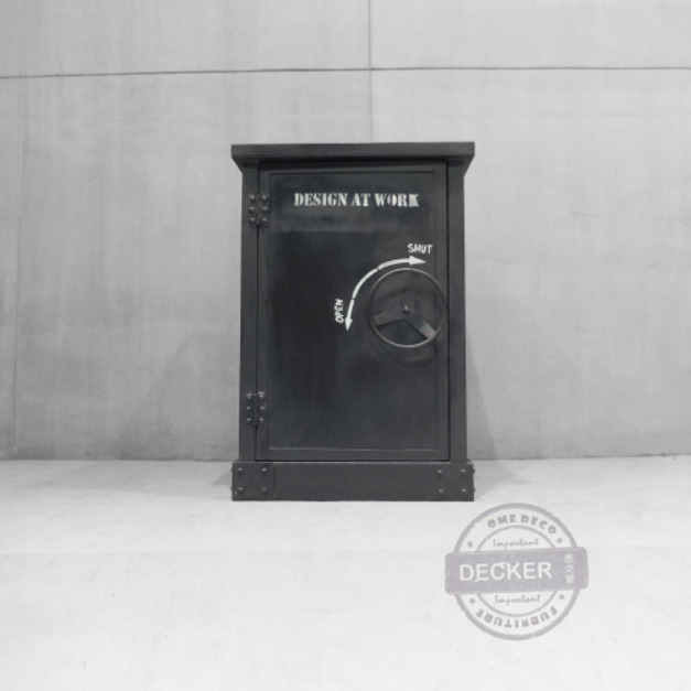 海洋邊櫃 (黑) - Loft印度工業風 船艙門造型收納矮櫃