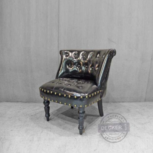 艾爾特沙發 (黑皮) - 英倫古典風格 鉚釘皮革 老式復古