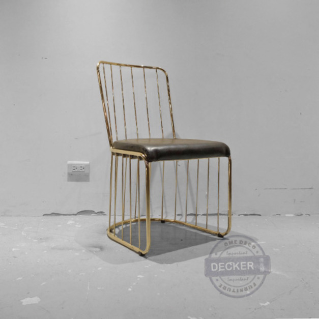 貝塔餐椅 - 古典時尚 黑金配色 金屬冷調空間 電鍍金