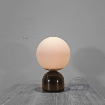 圓石桌燈 (黑/白) - 大理石燈飾 氣氛照明 藝術小檯燈