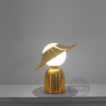 LADY桌燈 - 優雅奢華金 現代設計檯燈 奶白玻璃