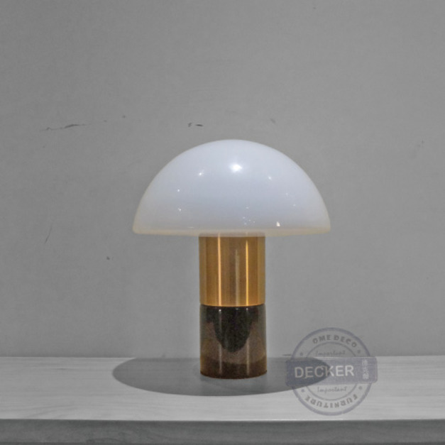 里金蘑菇桌燈 (黑/白) - 大理石設計 奢華金藝術 氣氛照明檯燈