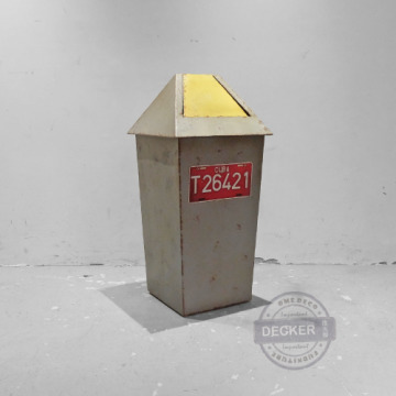 [Last] 車牌垃圾桶 - 老件家飾 仿舊鏽蝕 鐵桶收納