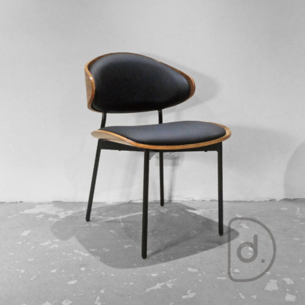 莫西餐椅 (黑皮) - 厚實軟墊 曲木板設計 美型藝術