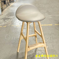 丹麥設計師 BUCK STOOL 實木 吧台椅 艾瑞克 ERIC 高 吧椅 灰/原木色_4