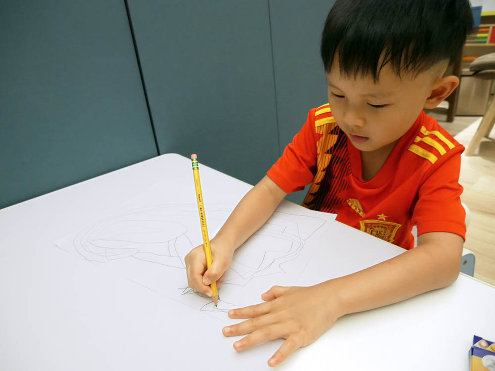 [啾團] 德國LYRA開始拿鉛筆了!開學學寫字必備.讓運筆更穩更順的好用鉛筆