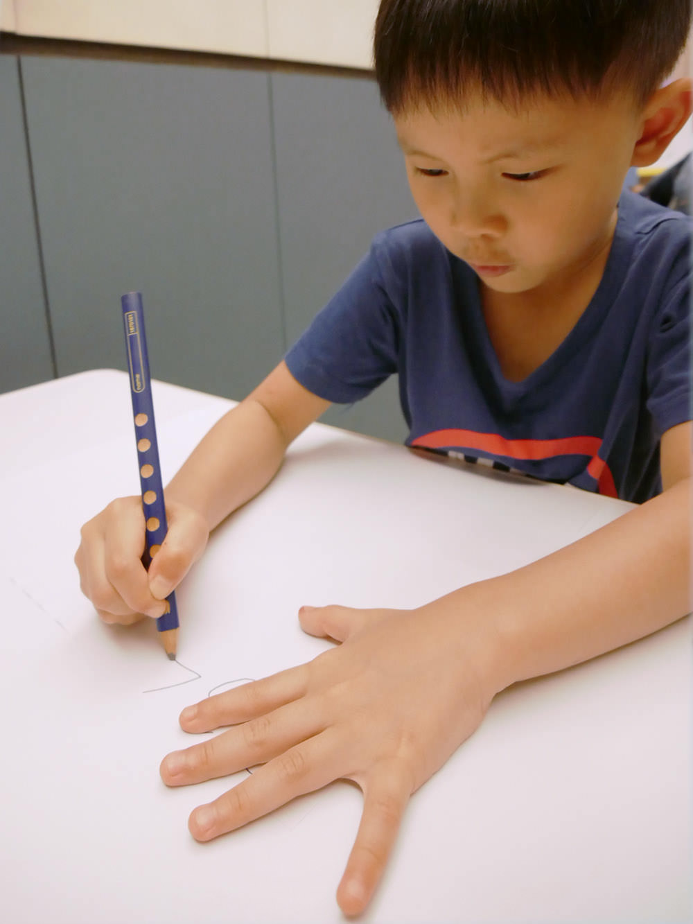 [啾團] 德國LYRA開始拿鉛筆了!開學學寫字必備.讓運筆更穩更順的好用鉛筆