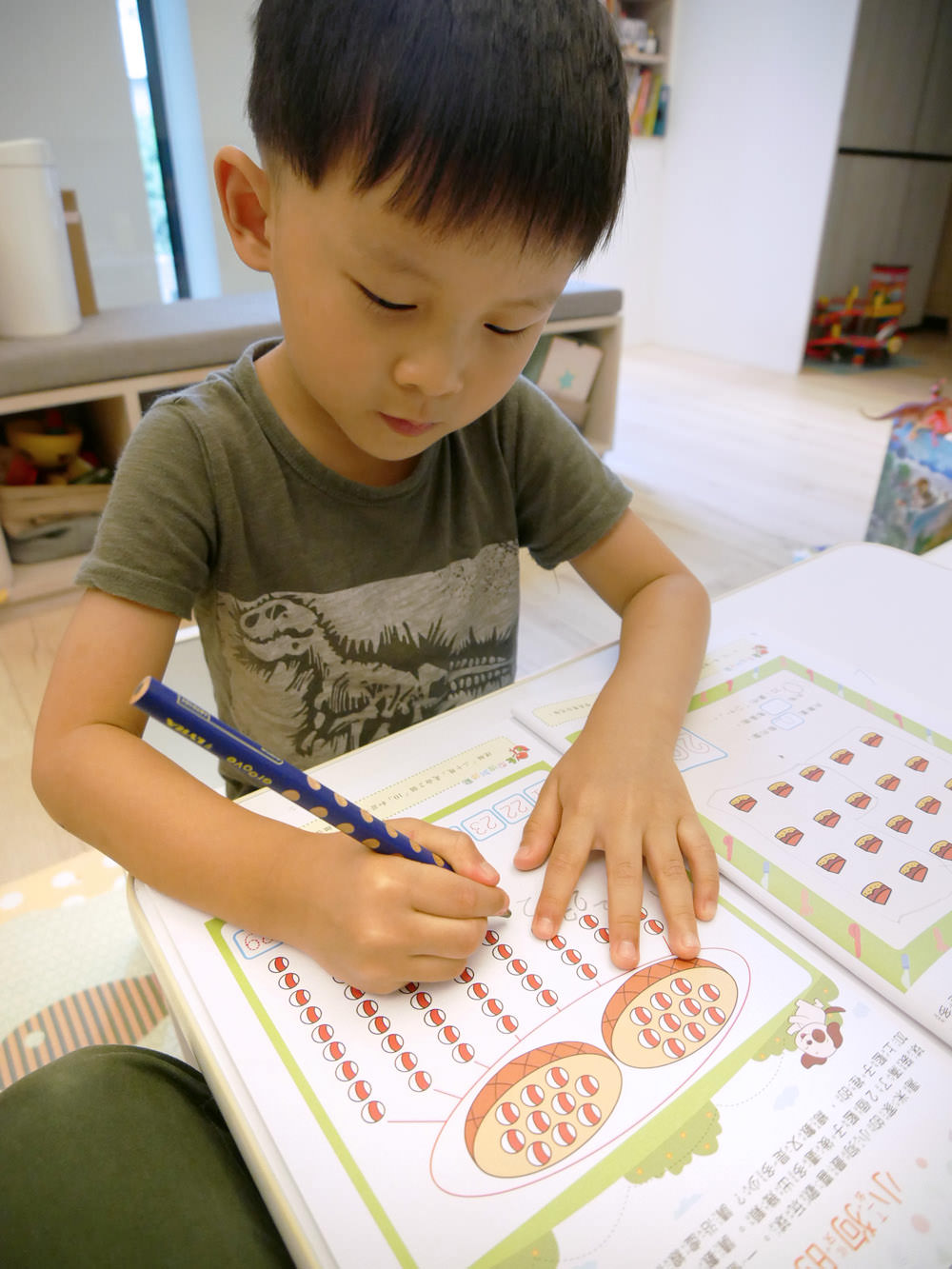 [啾團] 德國LYRA開始拿鉛筆了!開學學寫字必備.讓運筆更穩更順的好用鉛筆