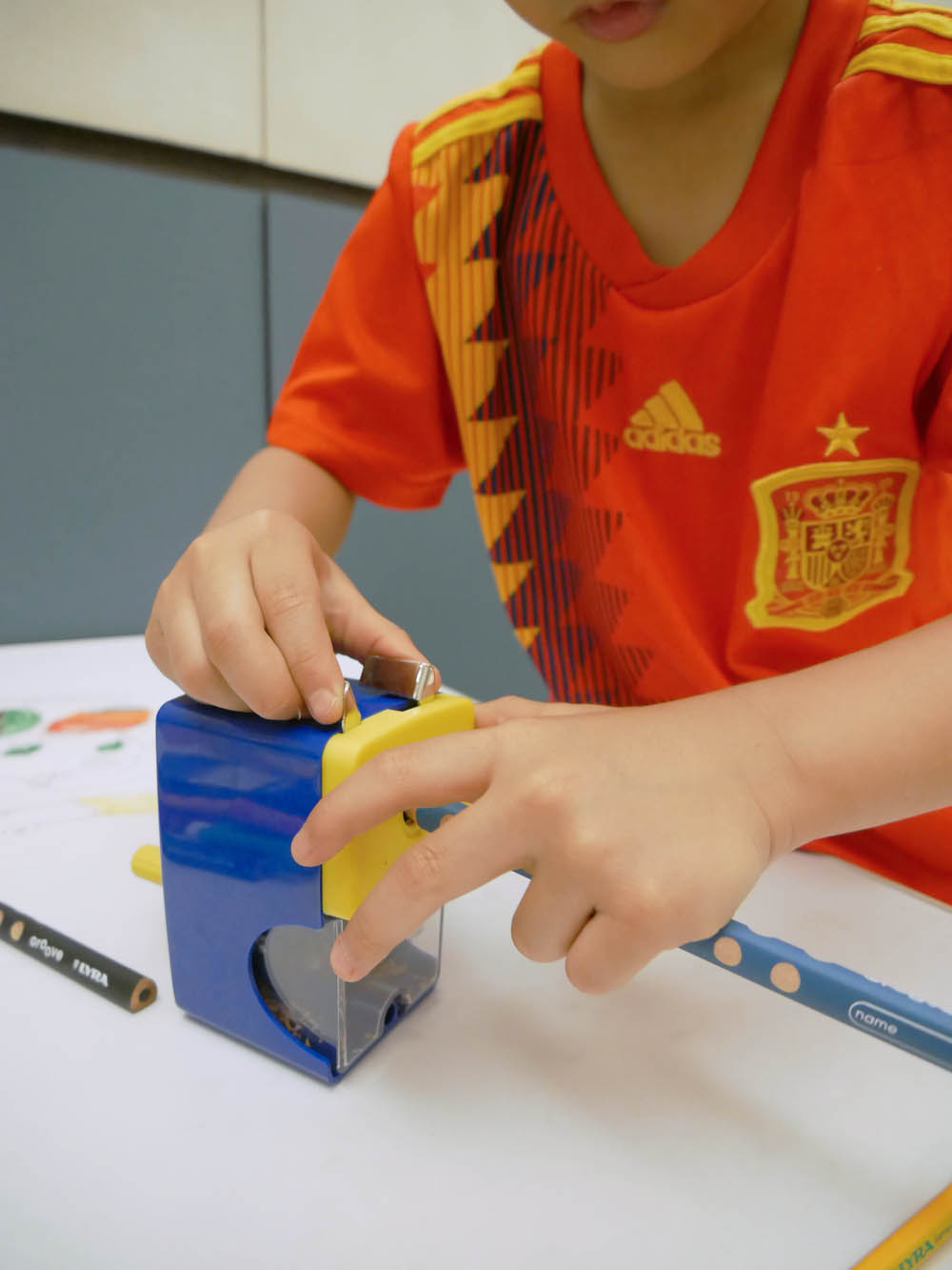 [啾團] 德國LYRA開始拿鉛筆了!開學學寫字必備.讓運筆更穩更順的好用鉛筆