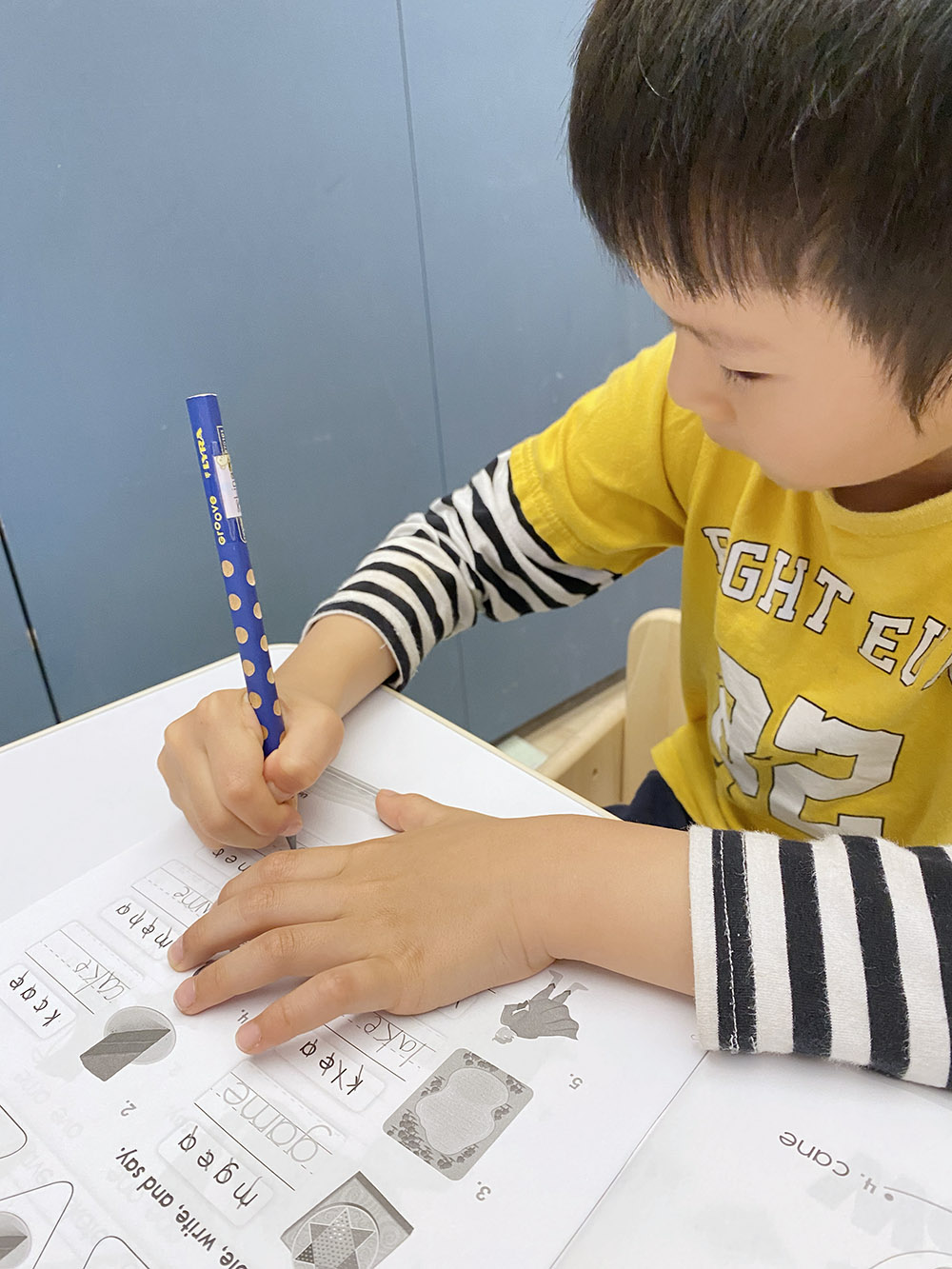 [啾團] 德國LYRA開始拿鉛筆了!開學學寫字必備.讓運筆更穩更順的好用鉛筆