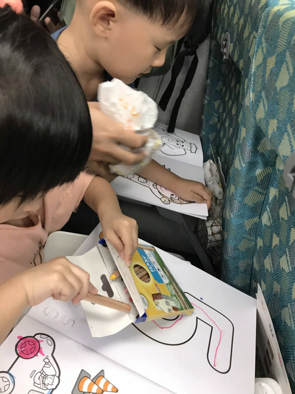 [啾團] 德國LYRA開始拿鉛筆了!開學學寫字必備.讓運筆更穩更順的好用鉛筆