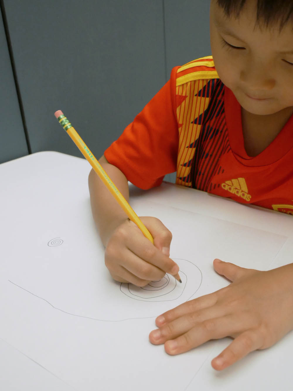 [啾團] 德國LYRA開始拿鉛筆了!開學學寫字必備.讓運筆更穩更順的好用鉛筆