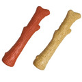 【耐咬史迪克 2 件組】狗狗潔牙玩具 M 號（中型犬 11&ndash;16 kg 適用）原木味＋BBQ 烤肉木風味