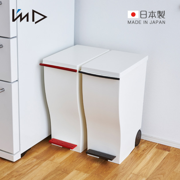 【日本岩谷Iwatani】kcud 日製雙色曲線長型腳踏垃圾桶(附輪)-33L