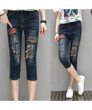 現貨5L-GA1017刷破布章八分牛仔褲$590