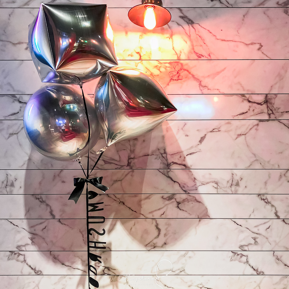 單顆宇宙眼淚空飄氣球