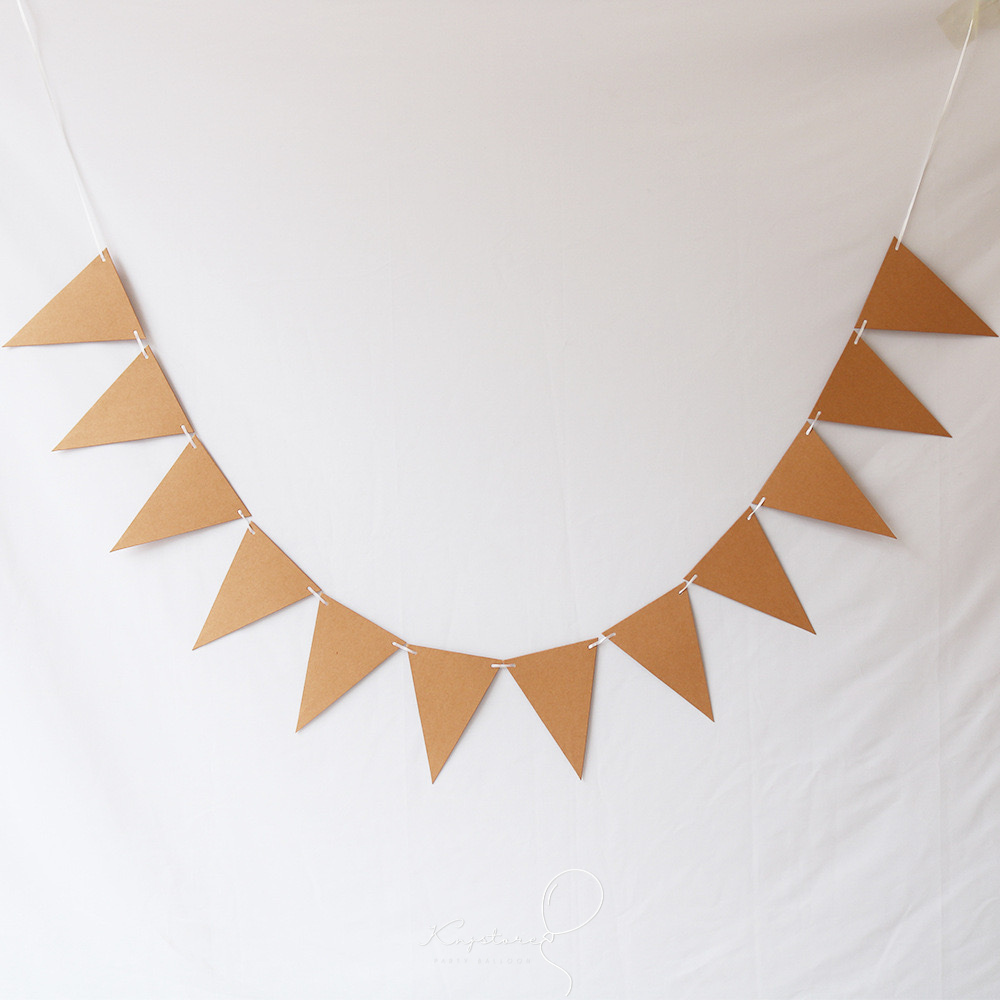 卡其色三角掛旗