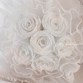 珍珠系列．溫柔白永生玫瑰花束_1
