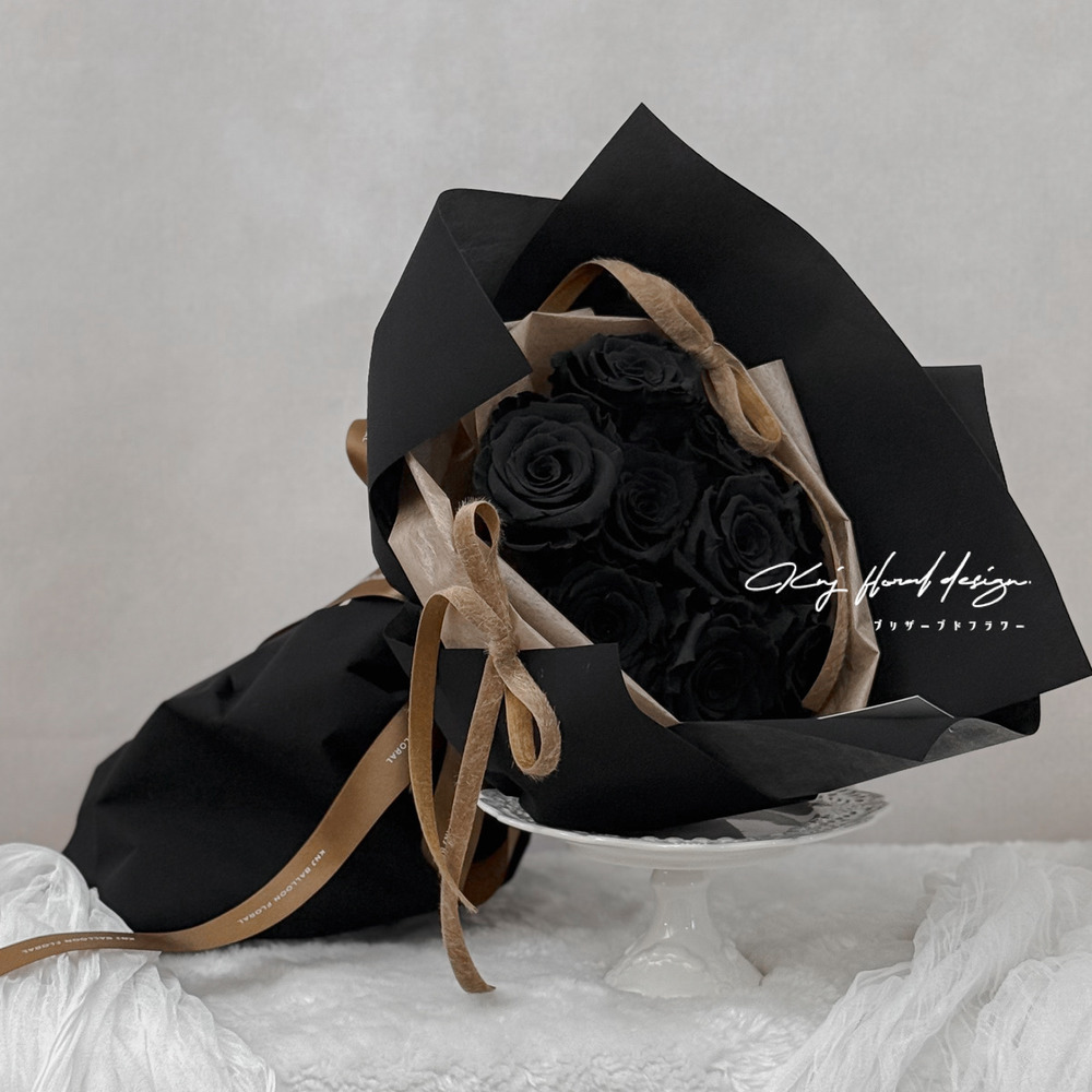 頂級厄瓜多永生玫瑰花束．黑金色