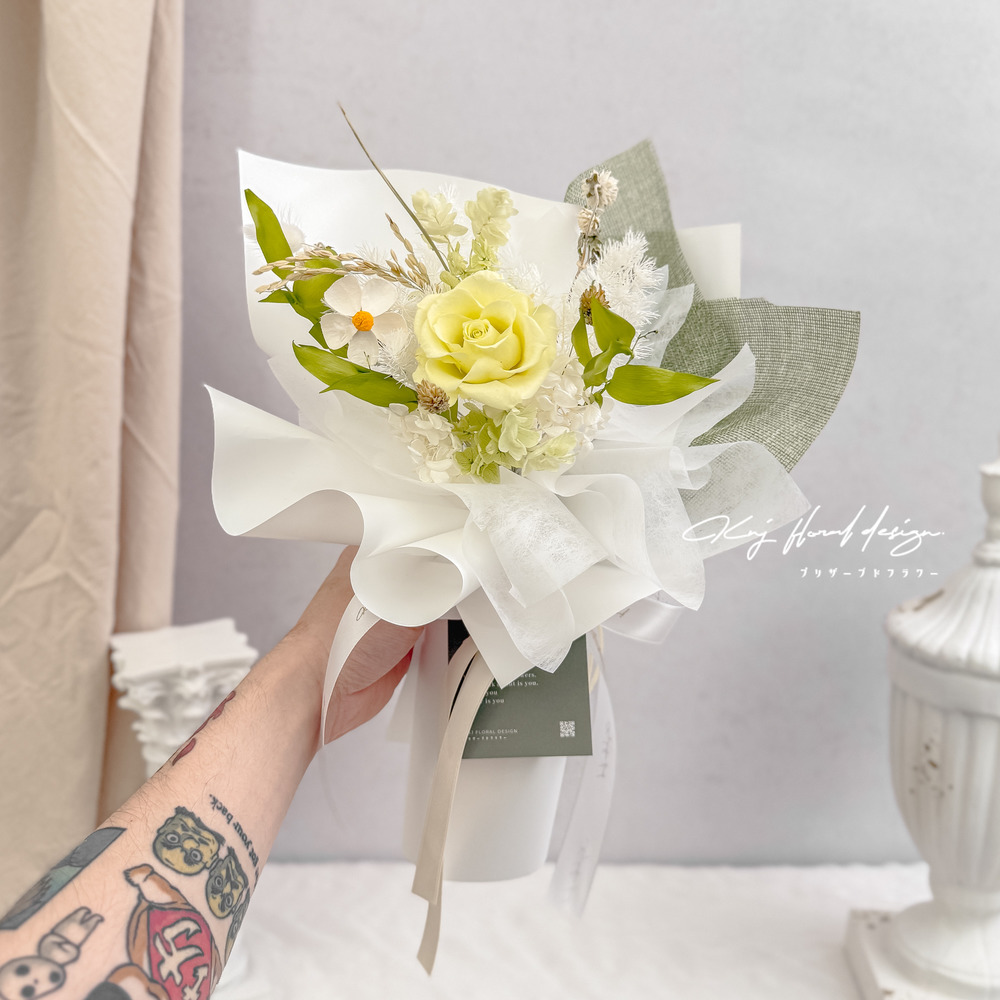 橄欖詩集 ．單朵永生玫瑰花束 