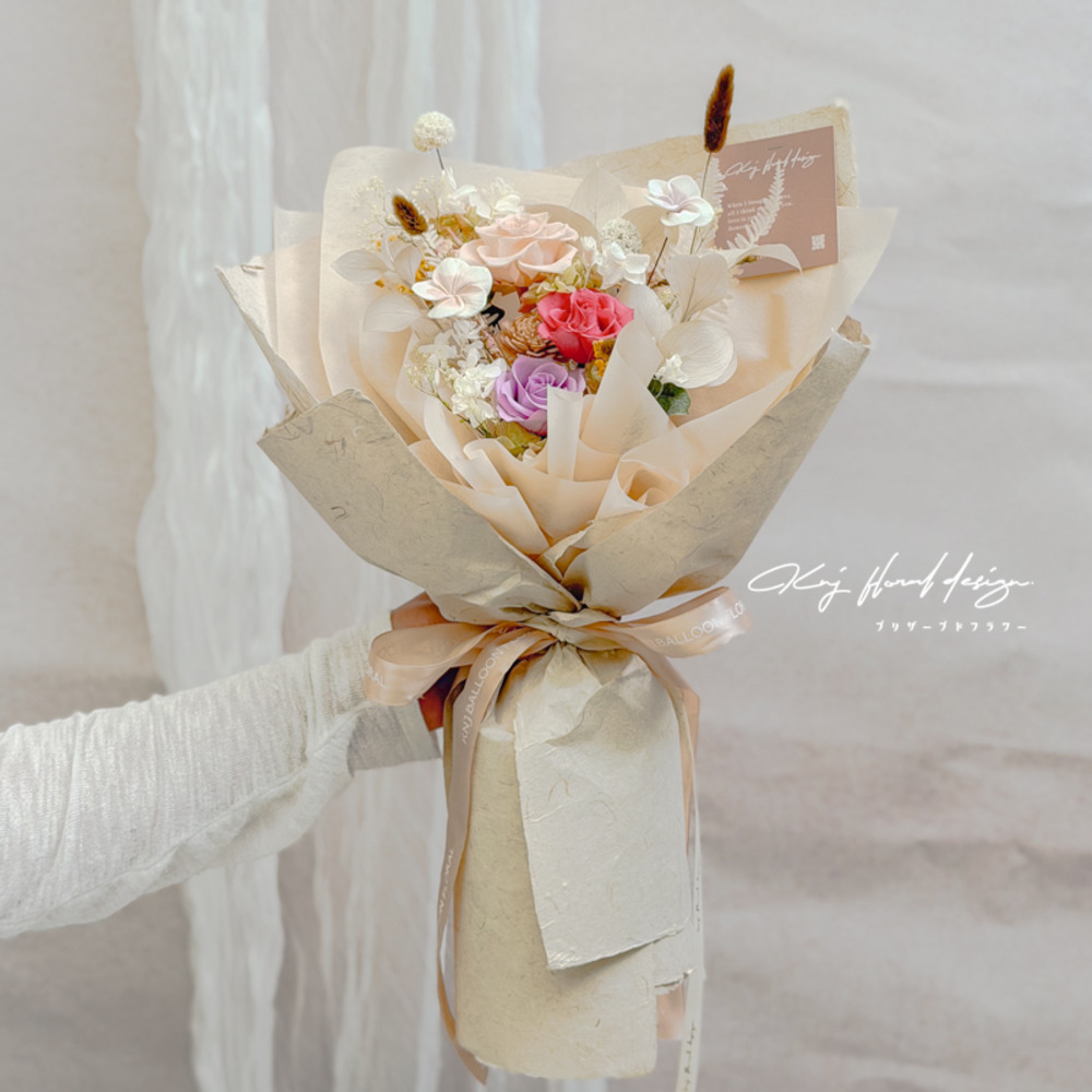 花語初綻・永生玫瑰花束